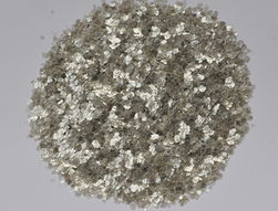 天然岩片与螺旋藻 矿物与生命的奇妙结合